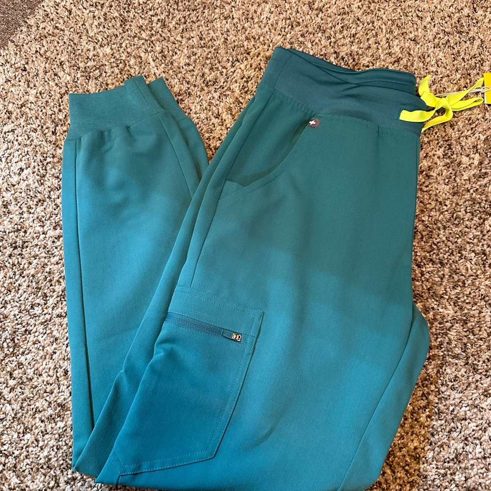 Figs Zamora Jogger Scrub Pants